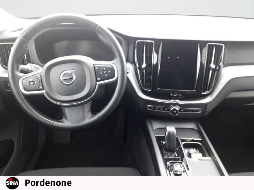 Volvo XC60 usata a Pordenone (8)