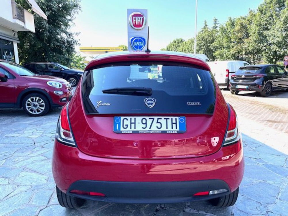 Lancia Ypsilon usata a Milano (4)