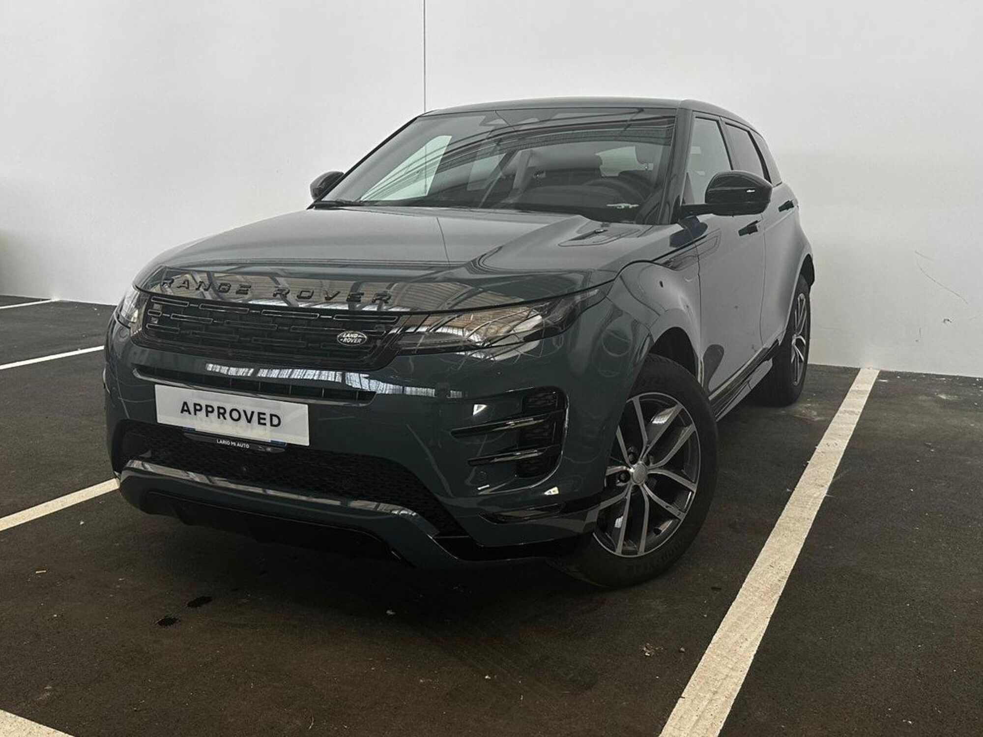 Land Rover Range Rover Evoque 2.0D I4 163 CV AWD Auto SE  del 2024 usata a Milano