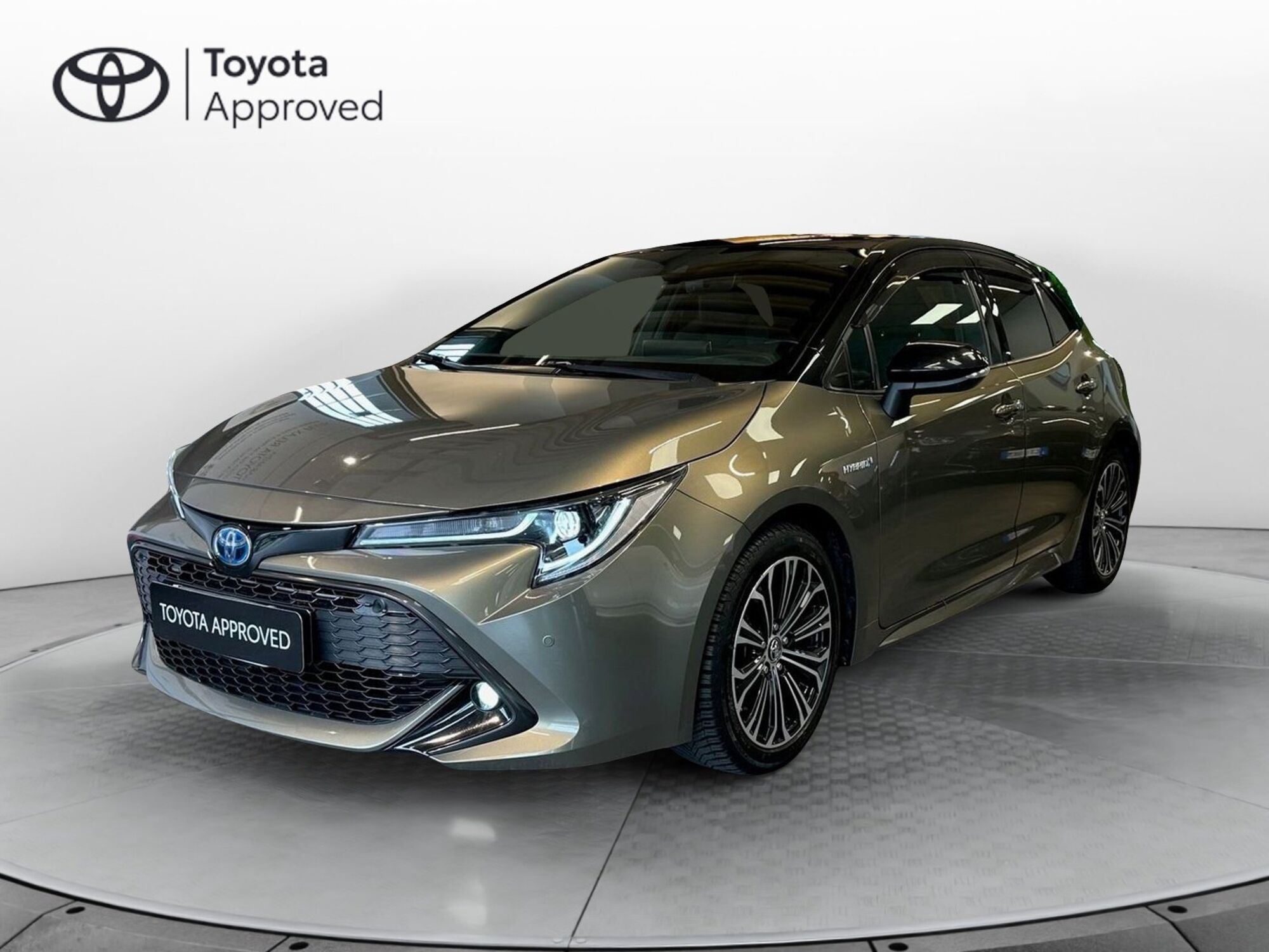 Toyota Corolla 2.0 Hybrid Style  del 2019 usata a Catanzaro