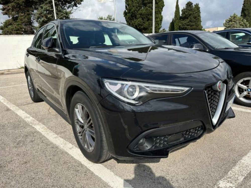 Alfa Romeo Stelvio usata a Lecce (5)