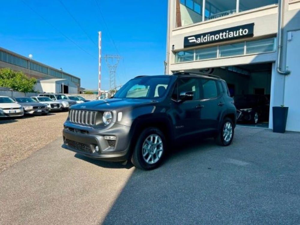 Jeep Renegade nuova a Firenze