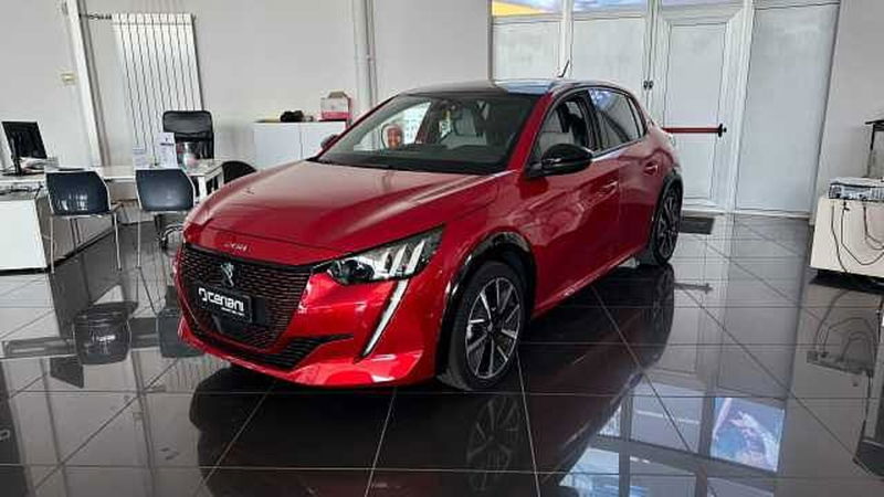 Peugeot 208 motore elettrico 136 CV 5 porte GT Pack del 2021 usata a Legnano