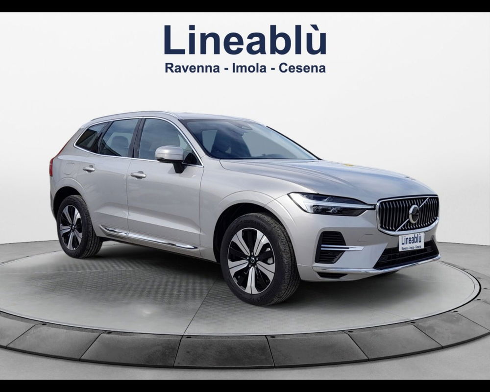 Volvo XC60 nuova a Ravenna (7)