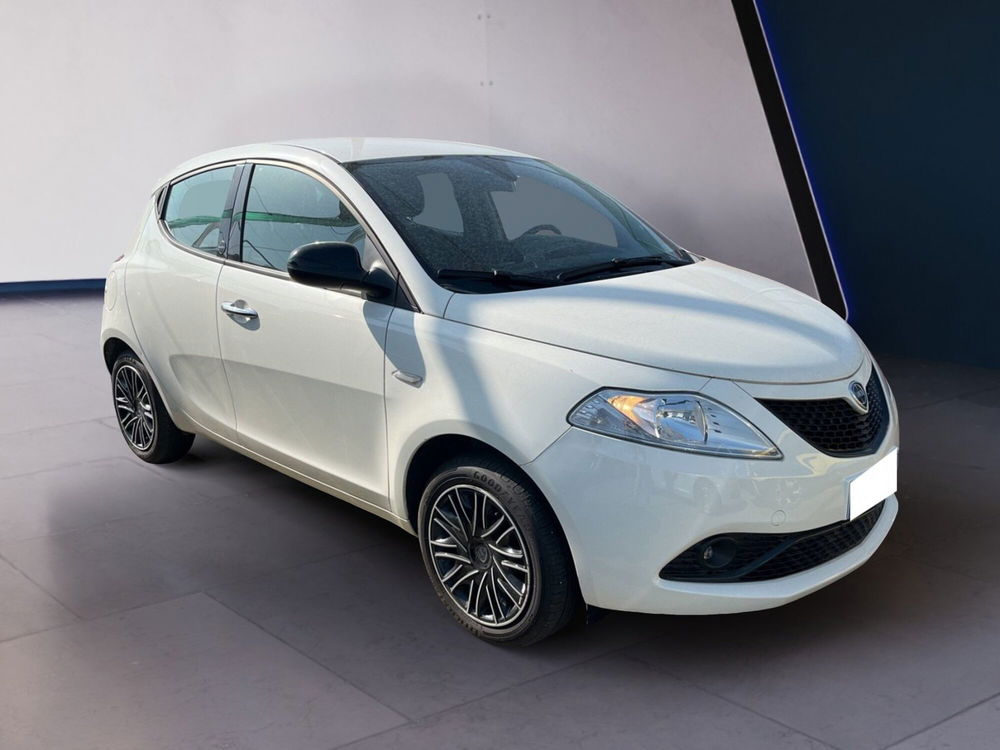 Lancia Ypsilon usata a Torino (3)