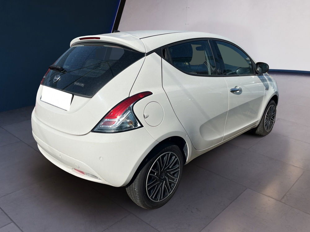 Lancia Ypsilon usata a Torino (4)