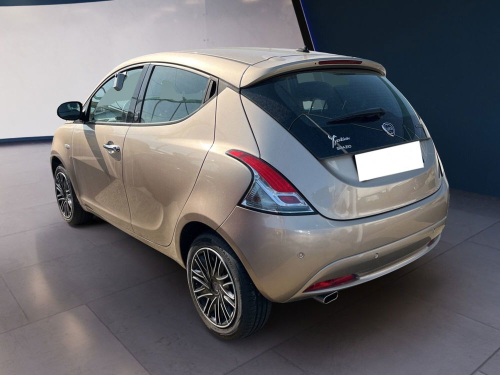 Lancia Ypsilon usata a Torino (4)