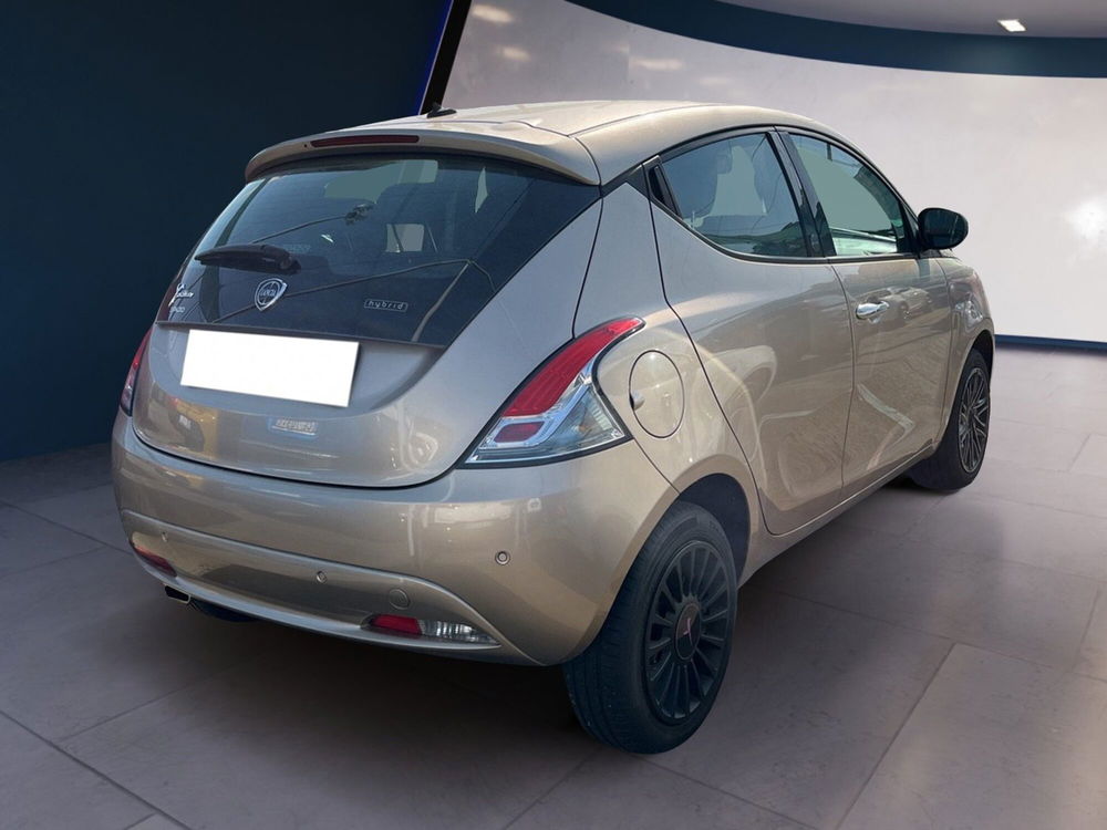 Lancia Ypsilon usata a Torino (5)