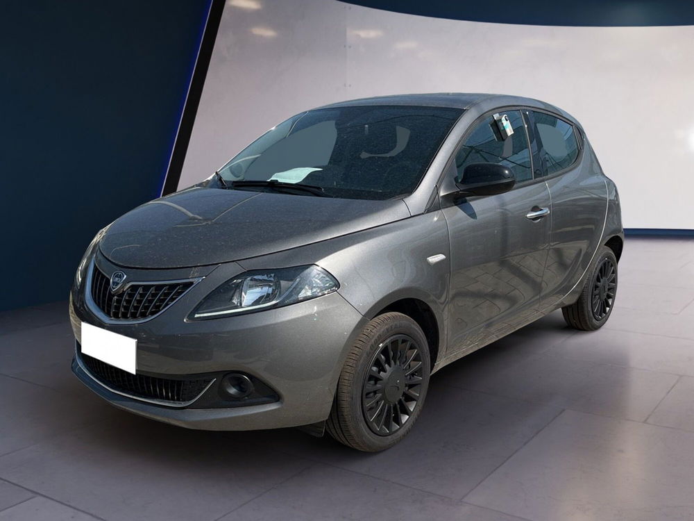 Lancia Ypsilon usata a Torino (4)