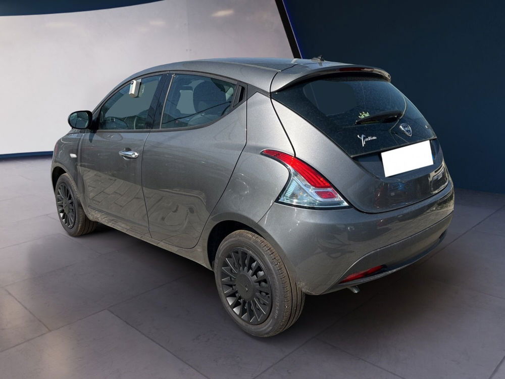 Lancia Ypsilon usata a Torino (6)