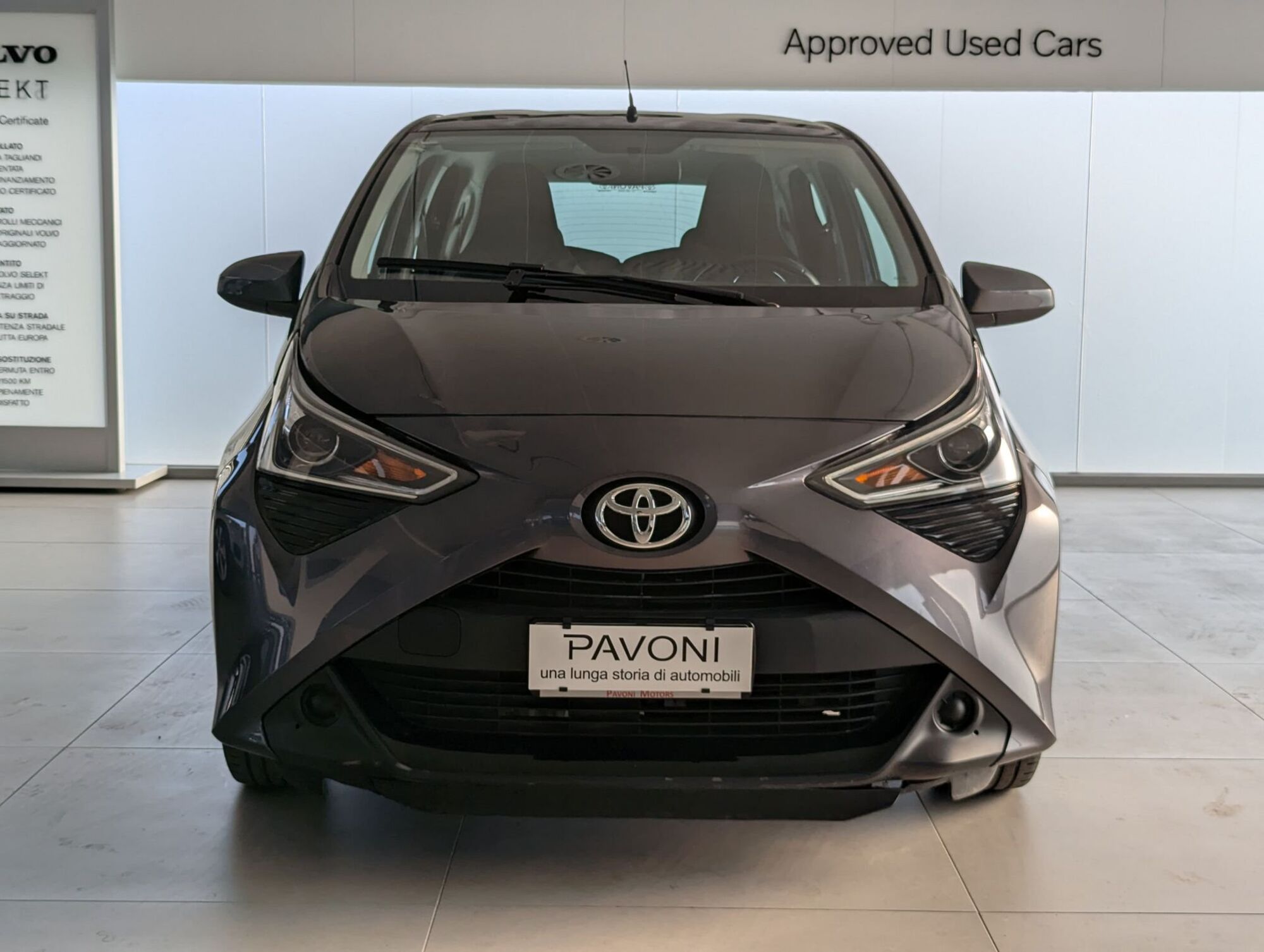 Toyota Aygo Connect 1.0 VVT-i 72 CV 5 porte x-cool MMT del 2021 usata a Pescara