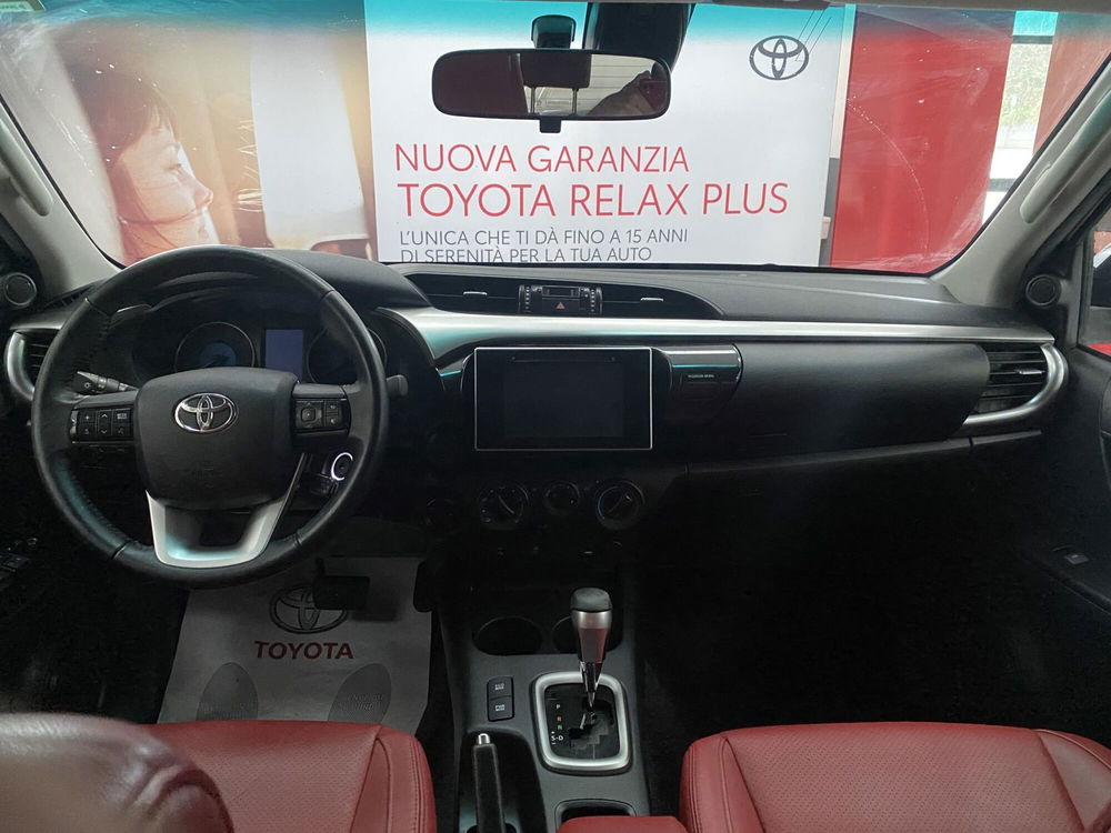 Toyota Hilux usata a Roma (11)