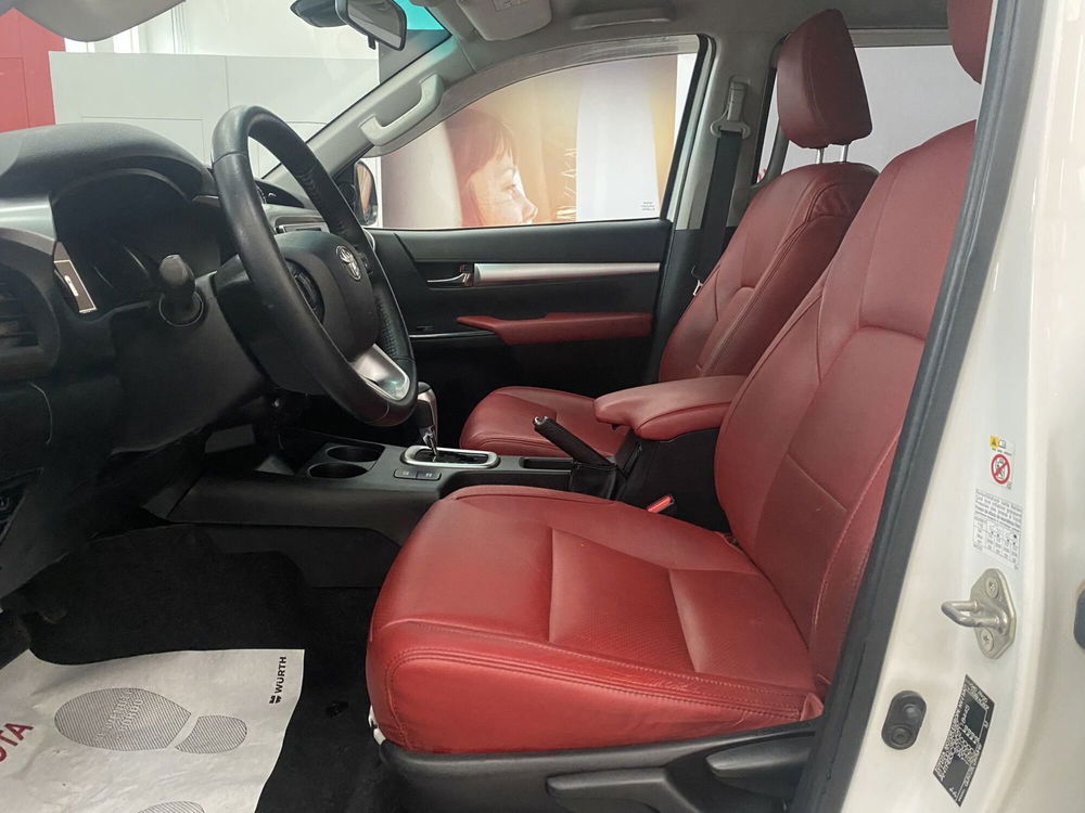 Toyota Hilux usata a Roma (15)