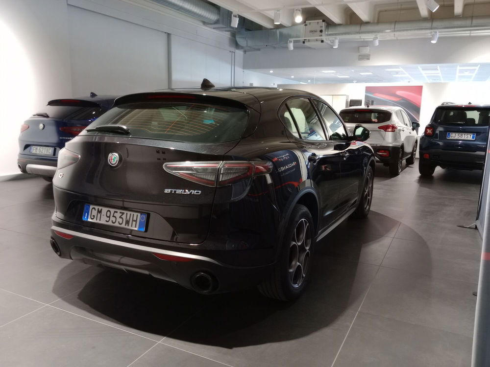 Alfa Romeo Stelvio usata a Bergamo (4)