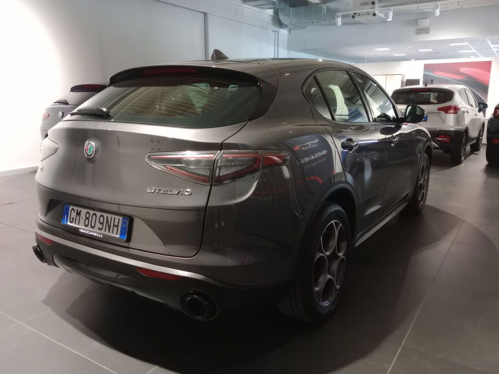 Alfa Romeo Stelvio usata a Bergamo (4)