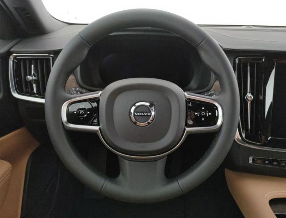 Volvo V90 Cross Country nuova a Modena (13)