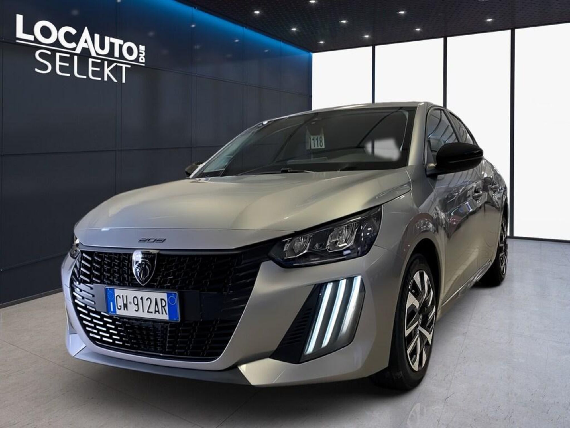 Peugeot 208 1.2 puretech Active s&amp;s 100cv nuova a Torino