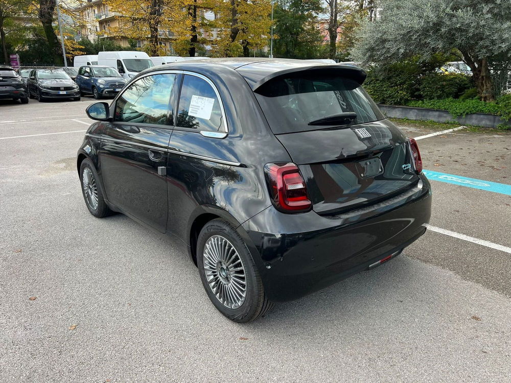 Fiat 500e nuova a Salerno (4)