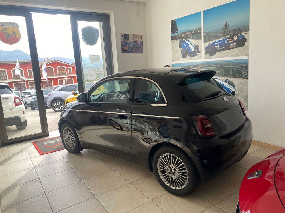 Fiat 500e nuova a Salerno (3)