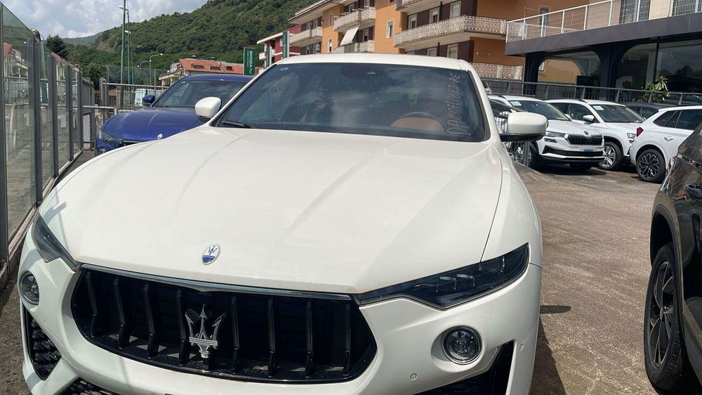 Maserati Levante nuova a Salerno