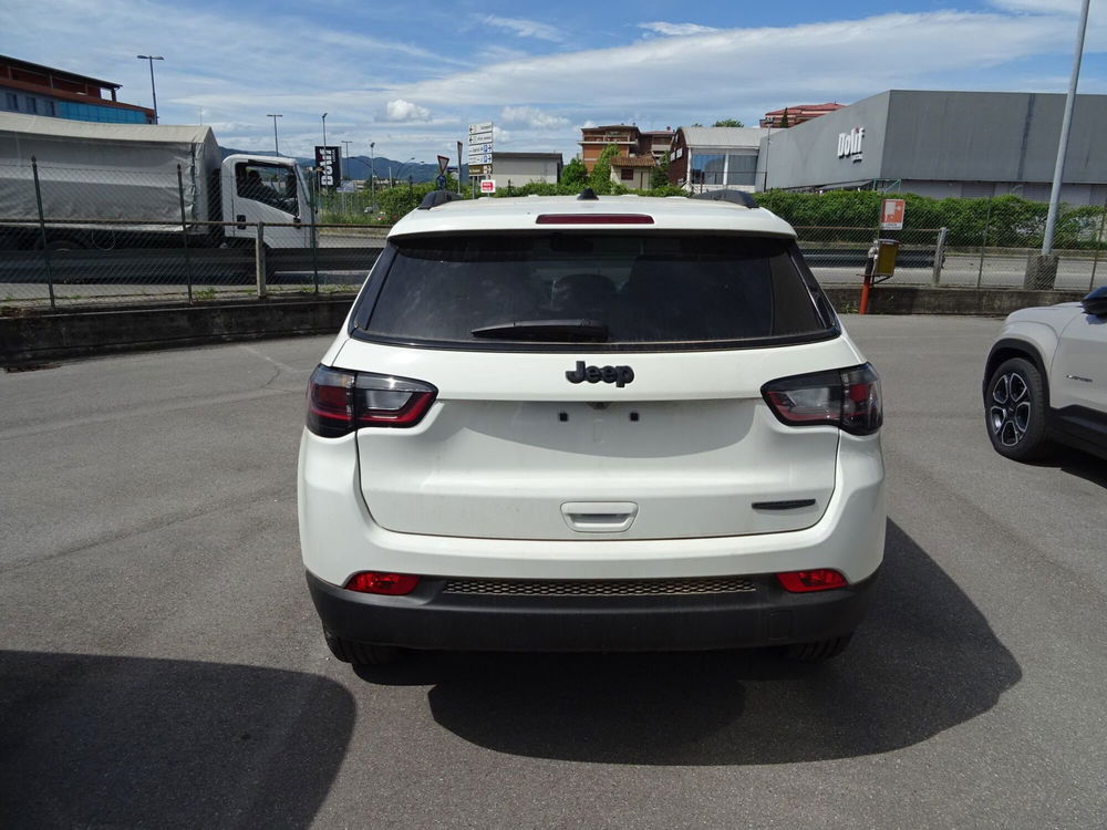 Jeep Compass nuova a Lucca (4)