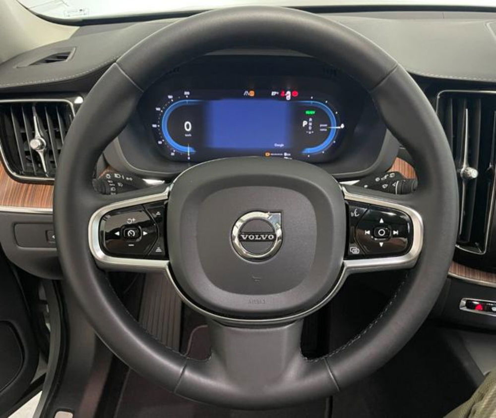 Volvo XC60 usata a Como (10)