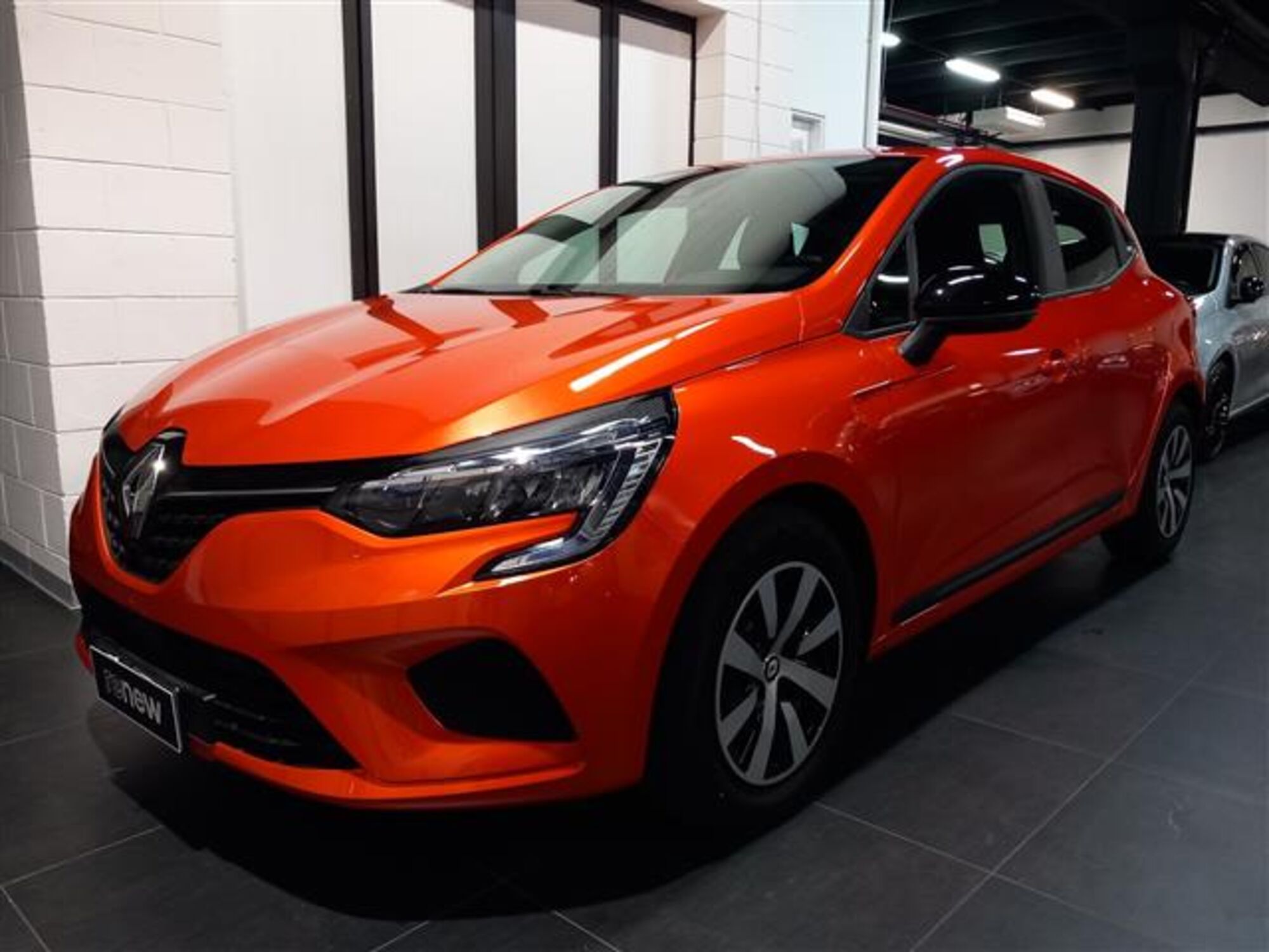 Renault Clio SCe 65 CV 5 porte Zen del 2023 usata a Saronno