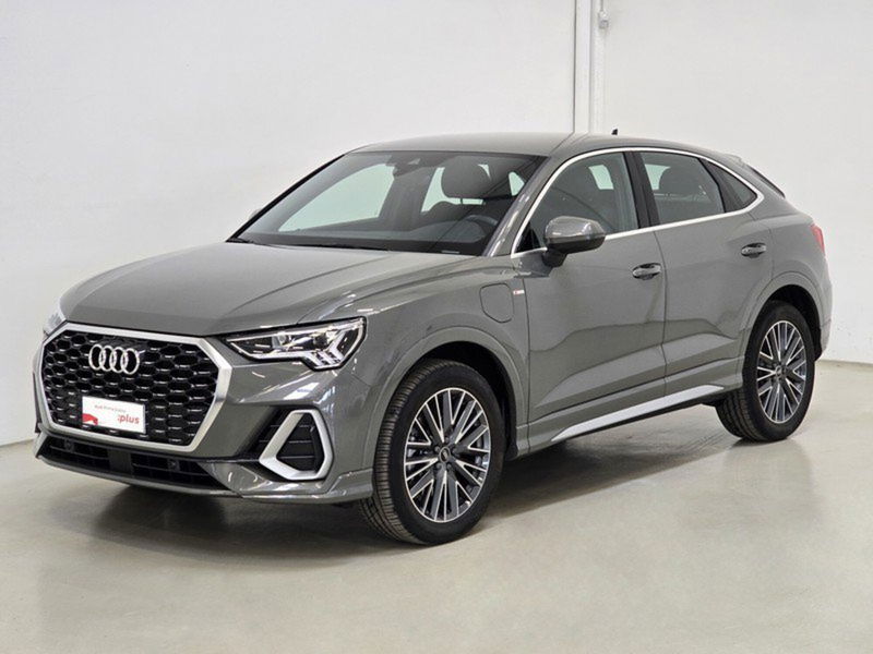 Audi Q3 Sportback 45 TFSI e S tronic S line edition del 2024 usata a Alessandria