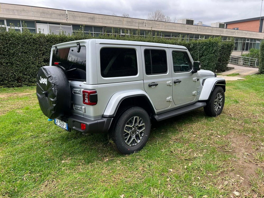 Jeep Wrangler Unlimited nuova a Salerno (3)