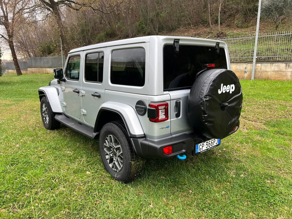 Jeep Wrangler Unlimited nuova a Salerno (4)