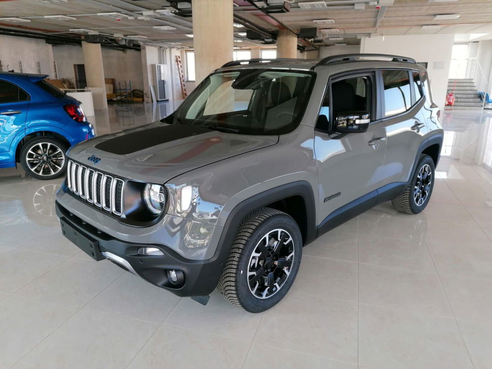 Jeep Renegade nuova a Salerno