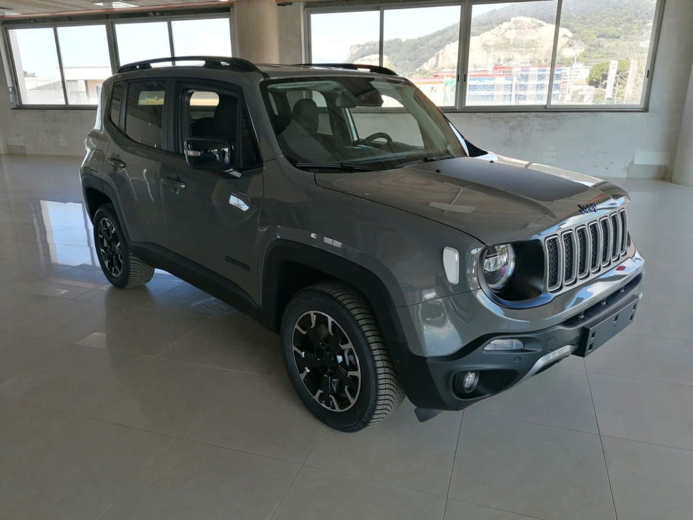 Jeep Renegade nuova a Salerno (2)