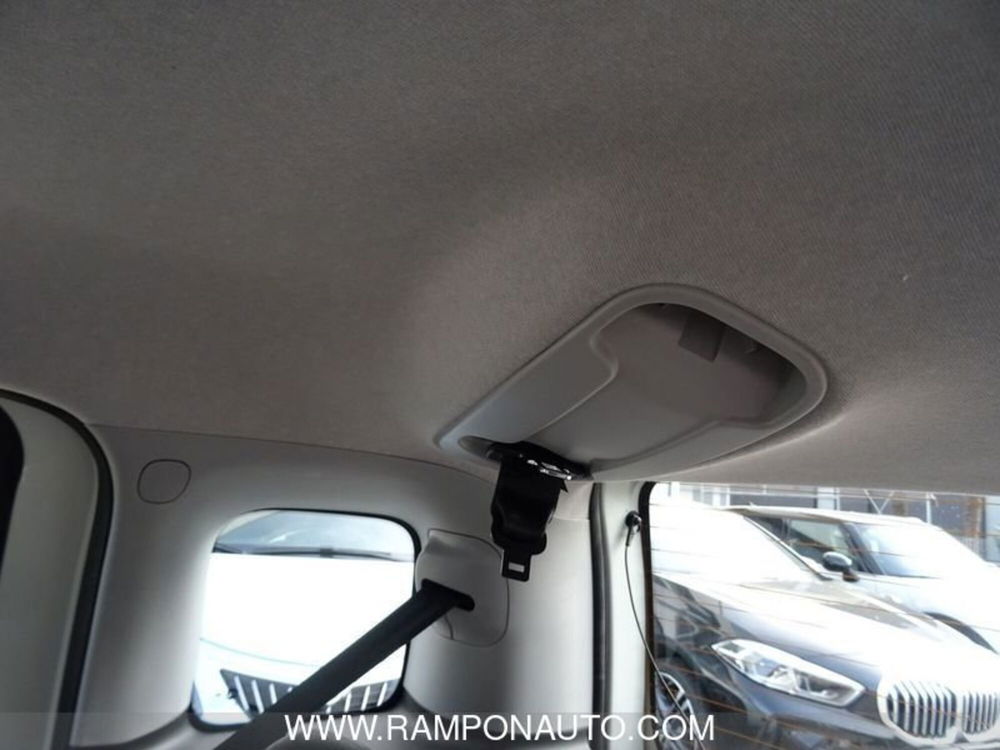 Fiat Panda Cross nuova a Venezia (11)