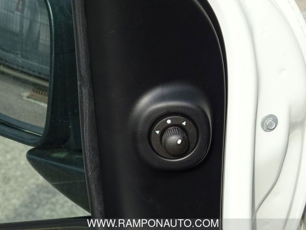 Fiat Panda Cross nuova a Venezia (15)