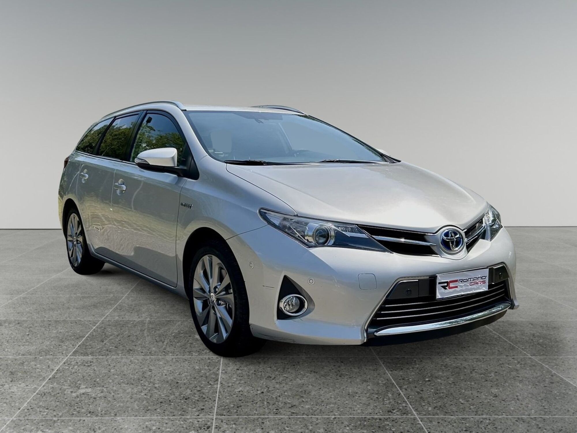 Toyota Auris Station Wagon 1.8 Hybrid Lounge  del 2015 usata a Nova Milanese