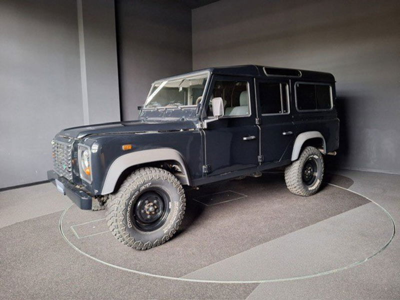 Land Rover Defender 110 2.5 Td5 cat Station Wagon  del 2007 usata a Bergamo