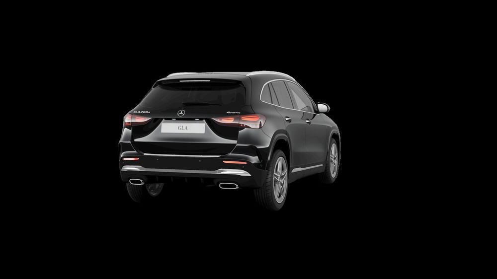 Mercedes-Benz GLA SUV nuova a Milano (4)