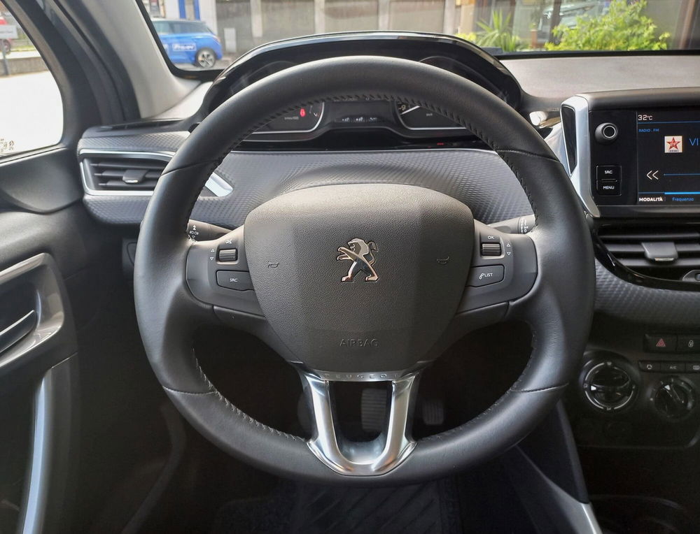 Peugeot 2008 usata a Milano (10)