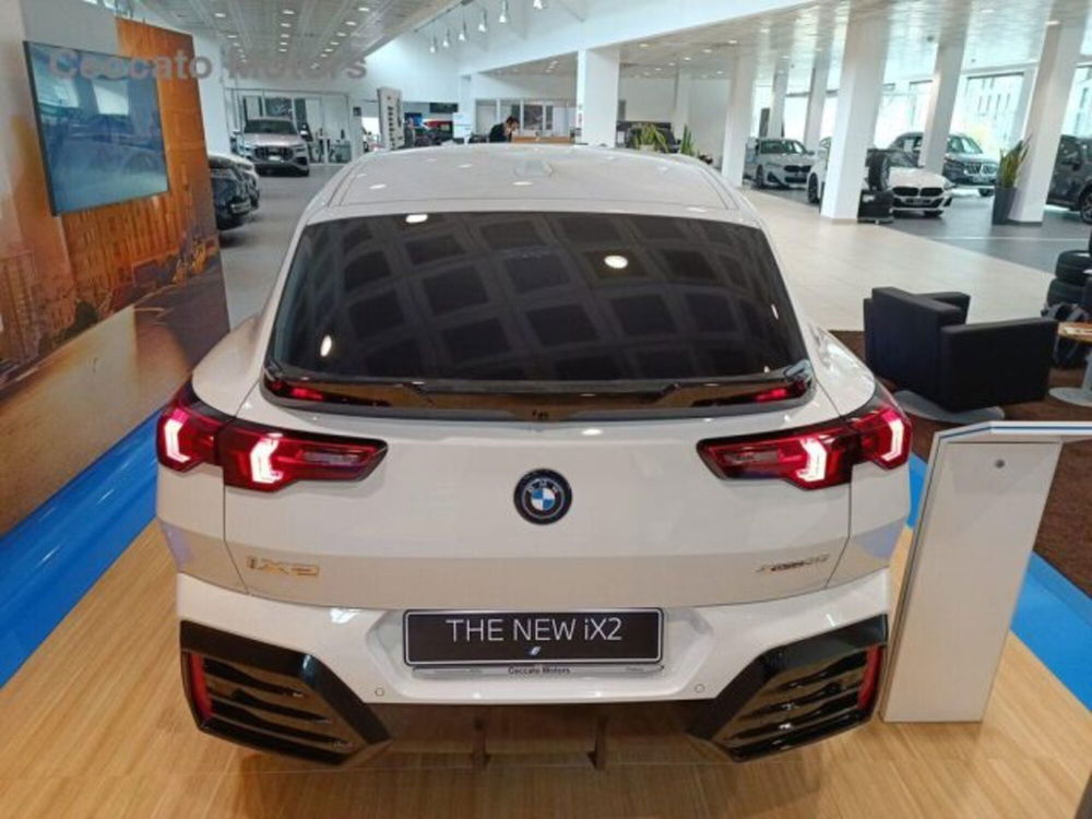 BMW iX2 nuova a Padova (5)