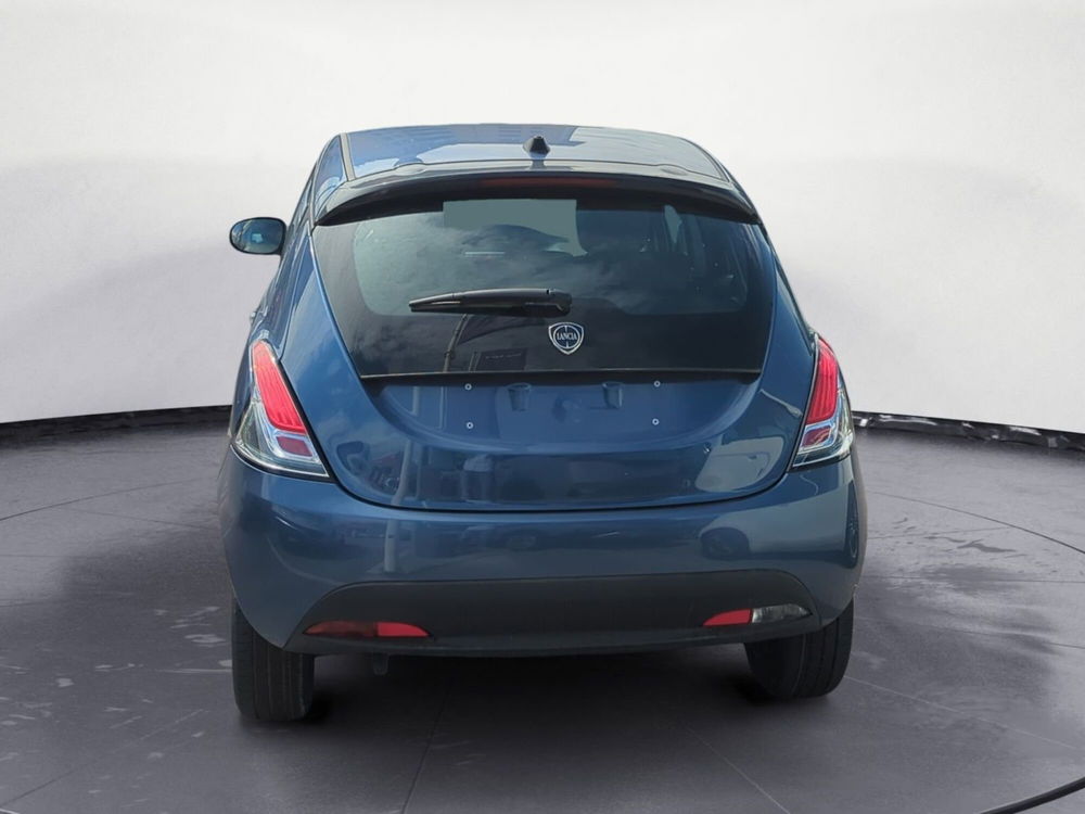 Lancia Ypsilon nuova a Pordenone (4)