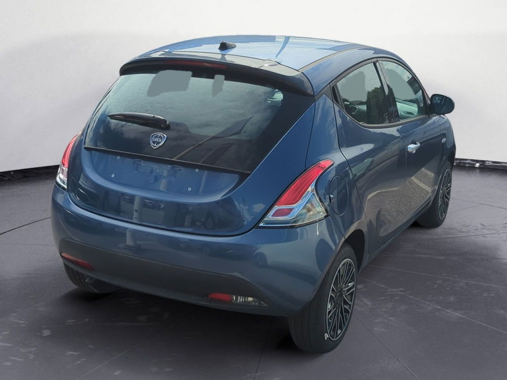 Lancia Ypsilon nuova a Pordenone (5)