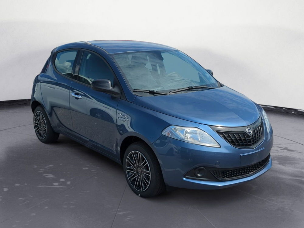 Lancia Ypsilon nuova a Pordenone (7)