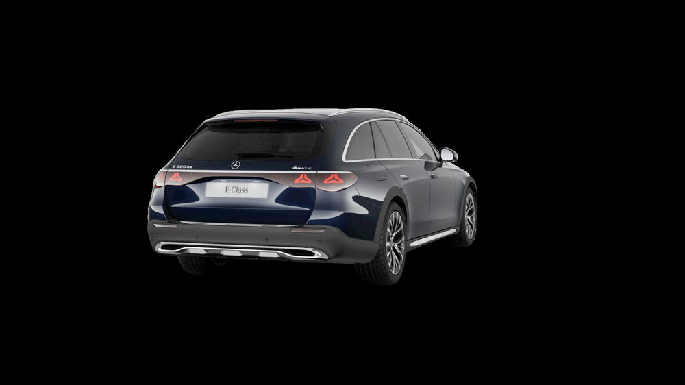 Mercedes-Benz Classe E Station Wagon nuova a Milano (3)