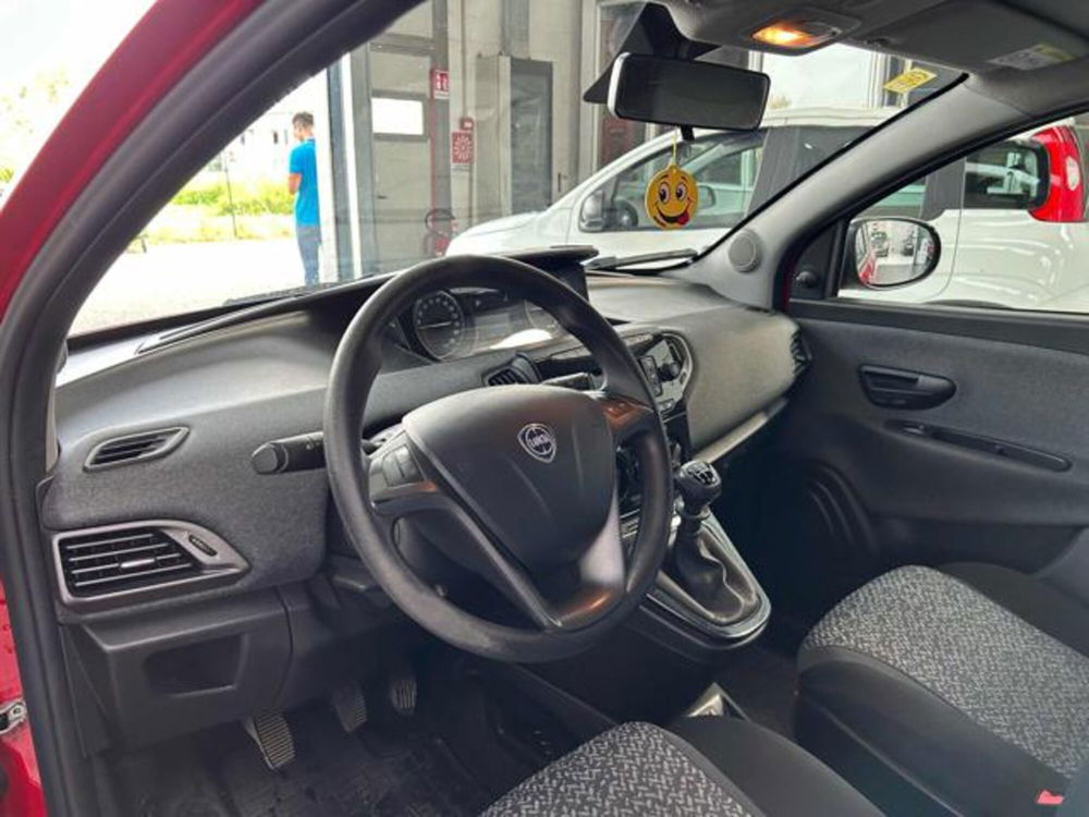 Lancia Ypsilon usata a Vercelli (10)