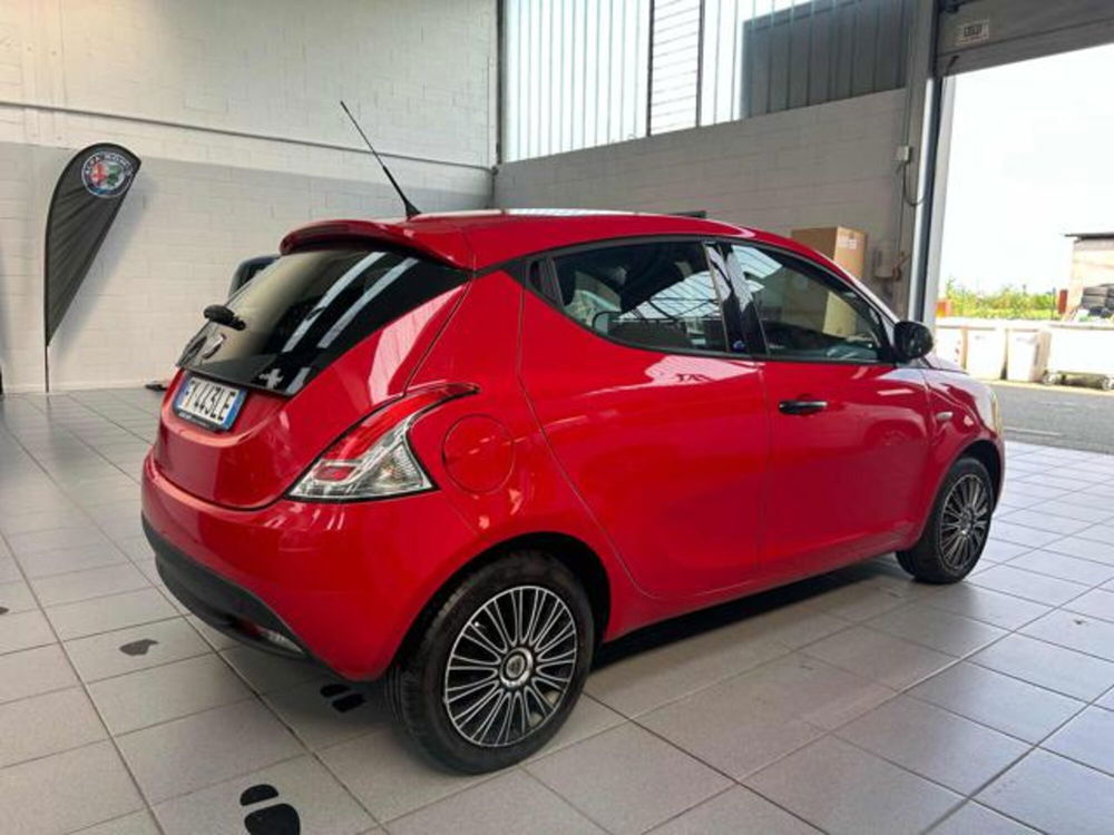 Lancia Ypsilon usata a Vercelli (6)