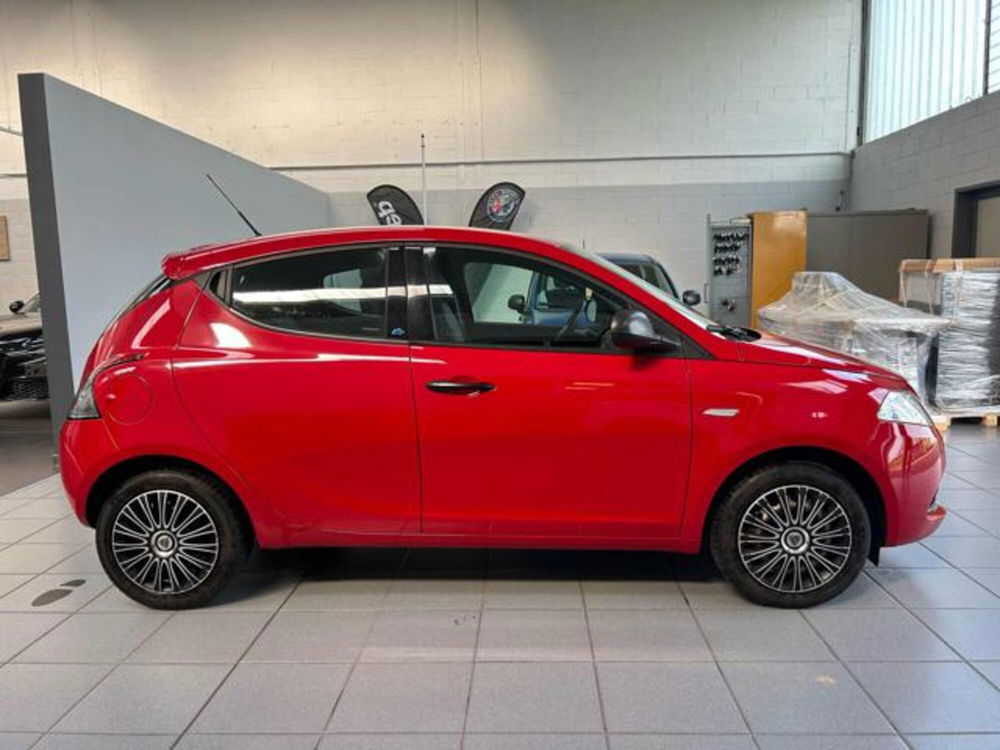 Lancia Ypsilon usata a Vercelli (7)