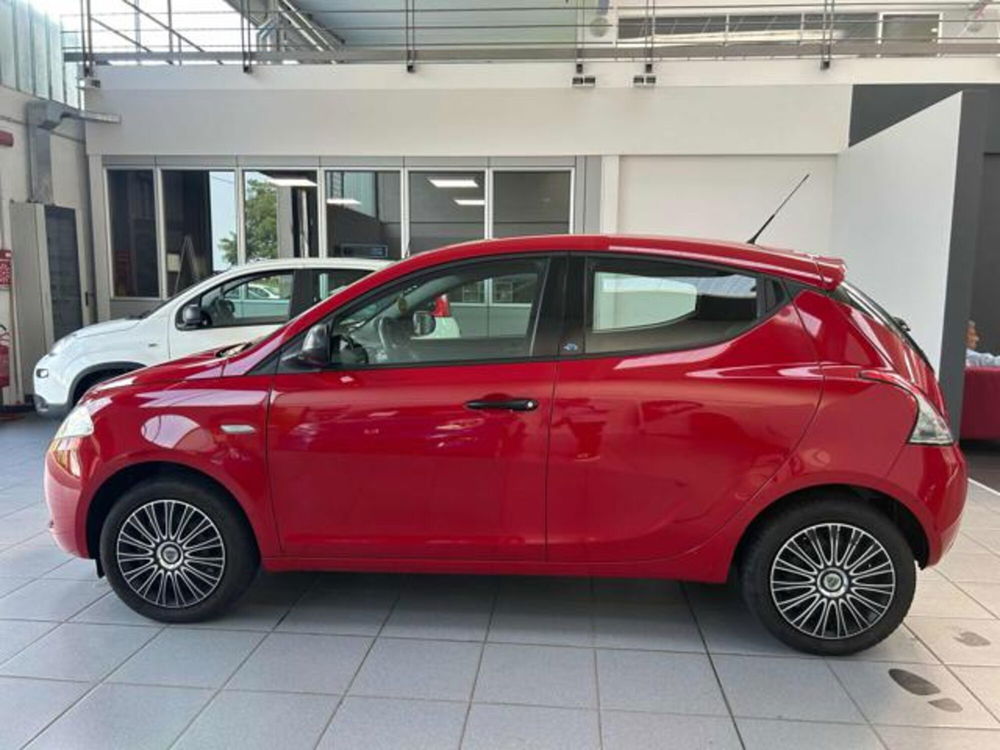 Lancia Ypsilon usata a Vercelli (8)