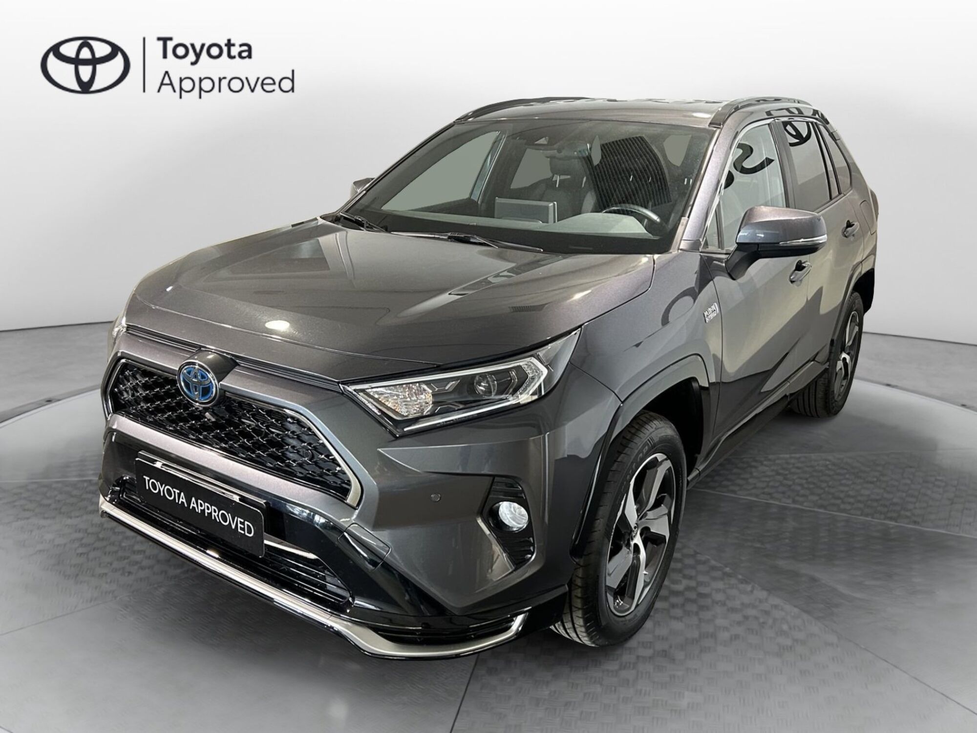 Toyota Rav4 vvt-ie phev More Dynamic awd-i e-cvt del 2021 usata a Milano