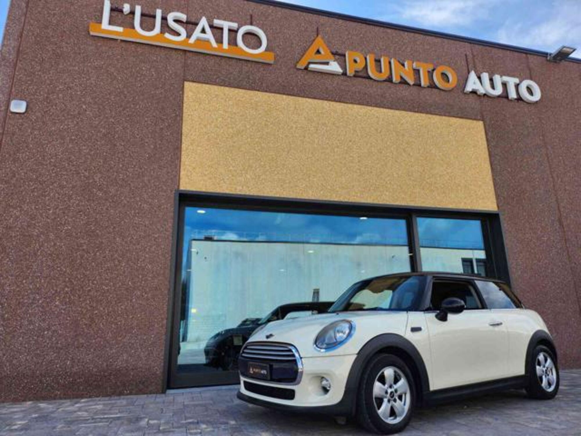 MINI Mini 1.5 Cooper D  del 2014 usata a Ancona