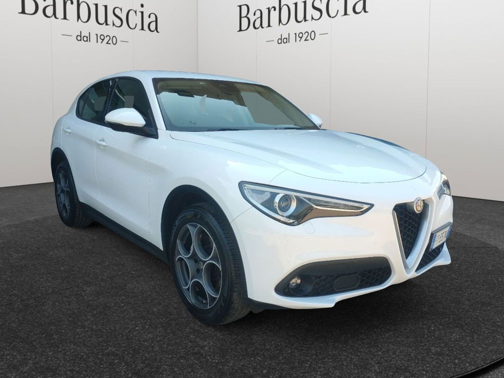 Alfa Romeo Stelvio usata a Pescara (2)